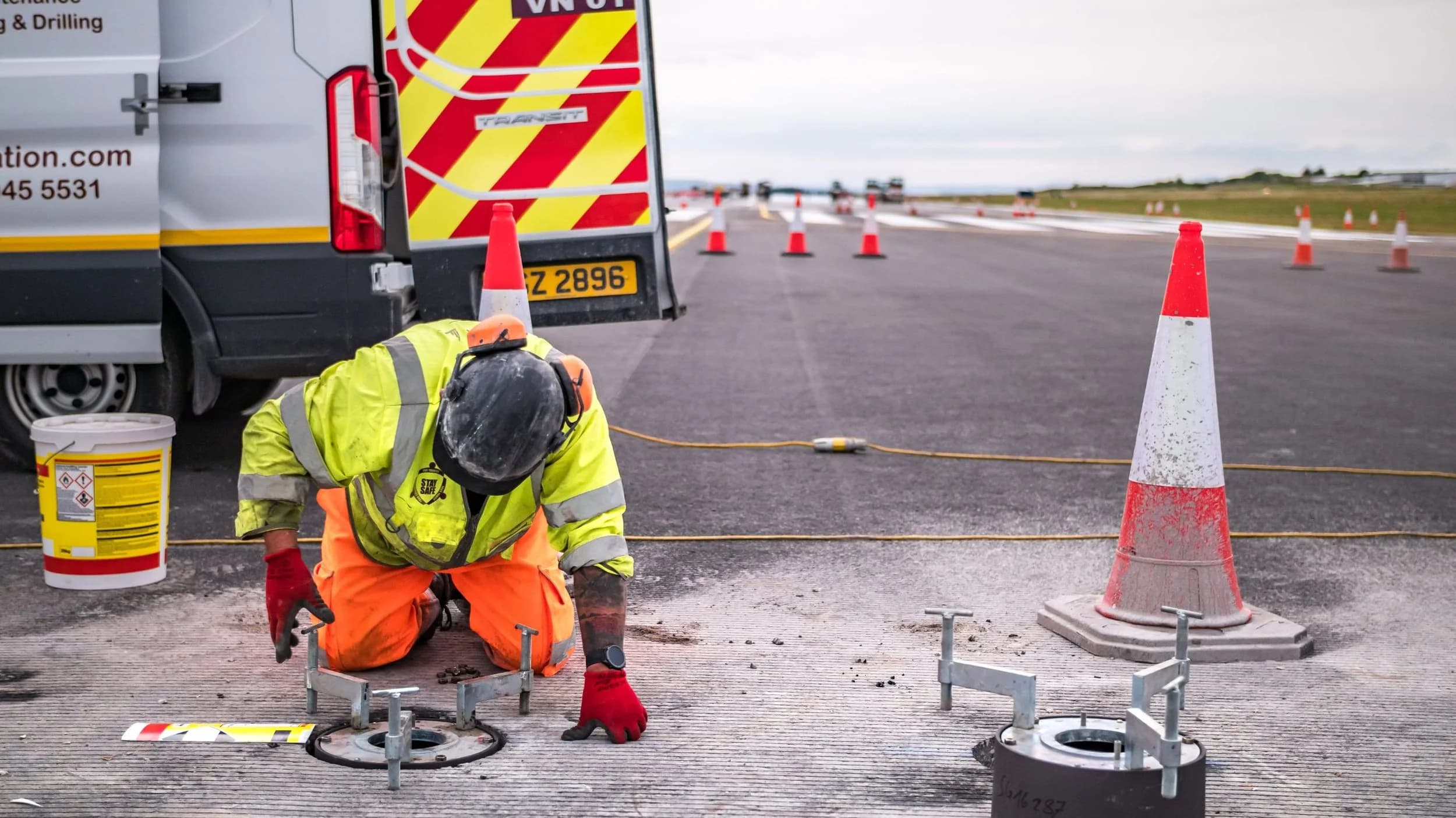 AGL2 Airfield Lighting Maintenance 